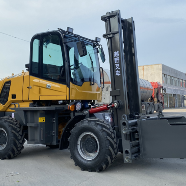 3-Ton kabeh terrain forklift2