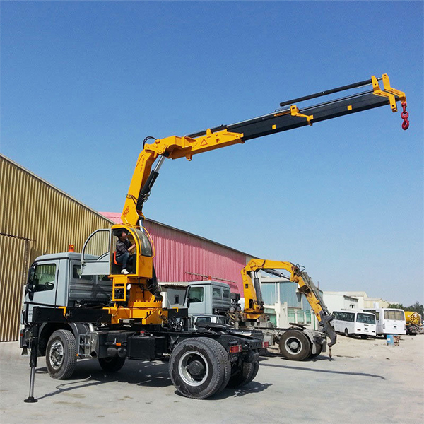 Tilepan Booming Treuk Cranes